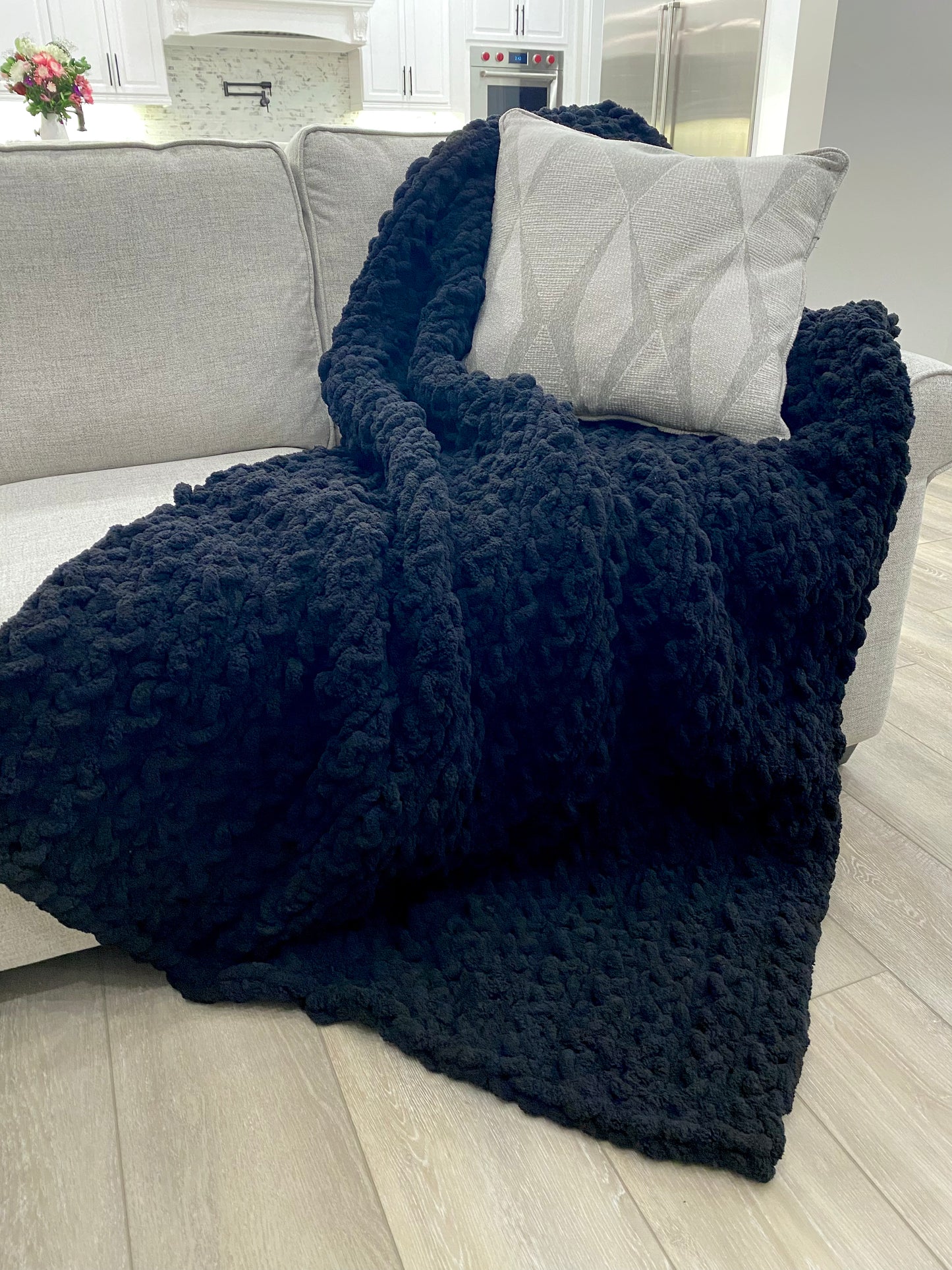 MADE TO ORDER CUSTOM CHUNKY KNIT BLANKETS