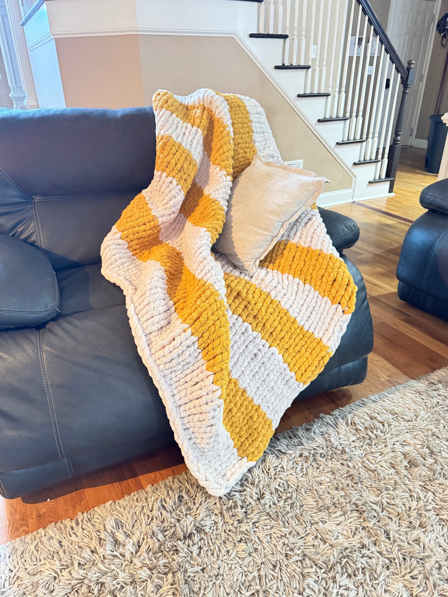 MADE TO ORDER CUSTOM CHUNKY KNIT BLANKETS